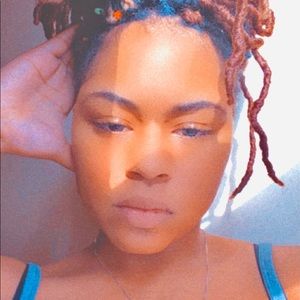 Meet your Posher, Zoe